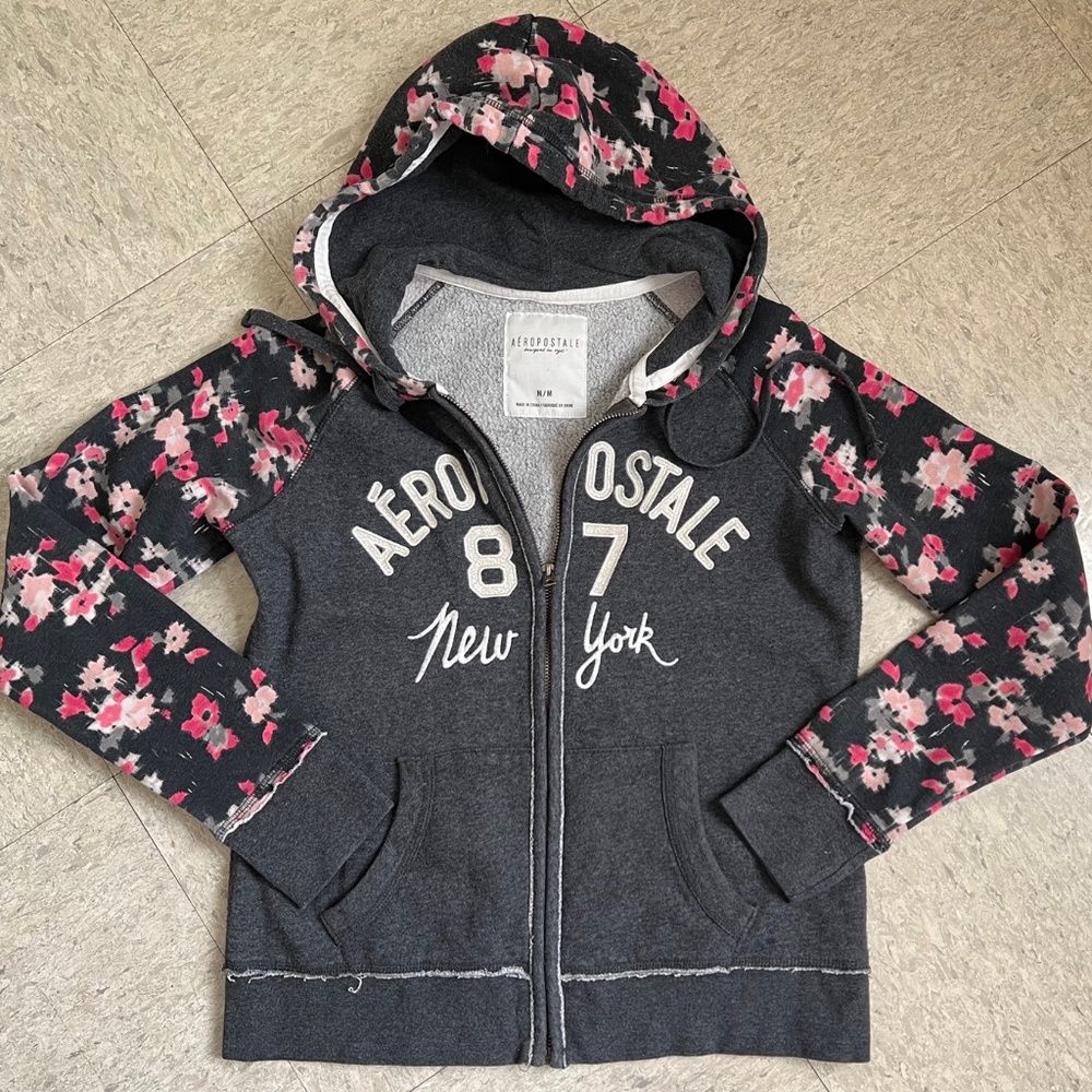 Aeropostale Hoodie Women's Medium M Zip Sweatshirt Dark Gray with Floral Pattern